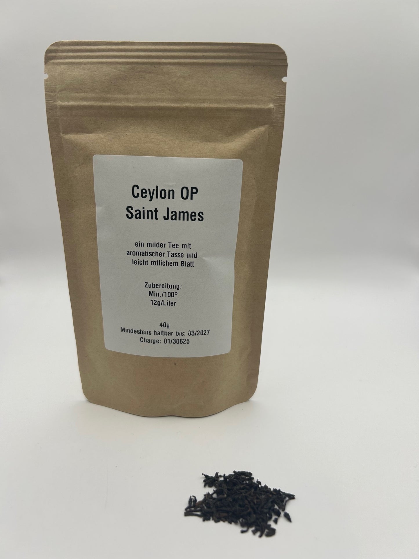 Ceylon OP Saint James Tee lose in eleganter Verpackung – Produkt von Weinamt
