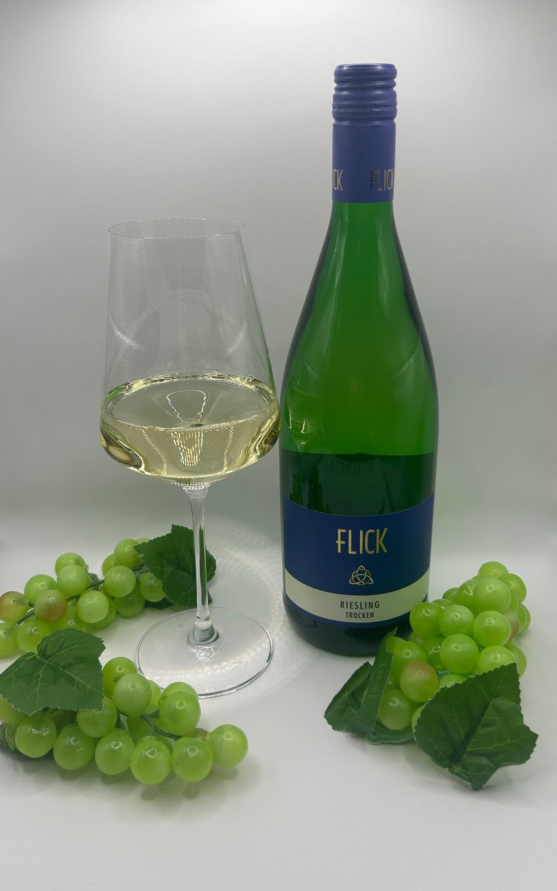 Flasche Riesling 1L Flick – jetzt entdecken bei Weinamt