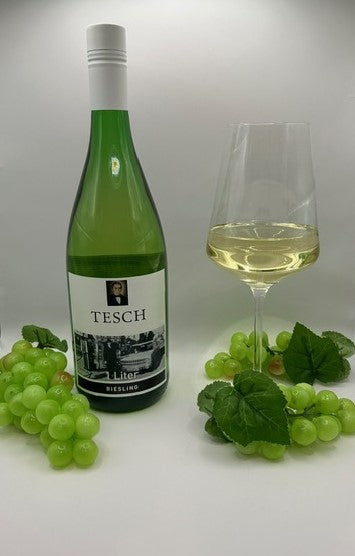 Flasche Tesch Riesling Dr. Tesch – jetzt entdecken bei Weinamt